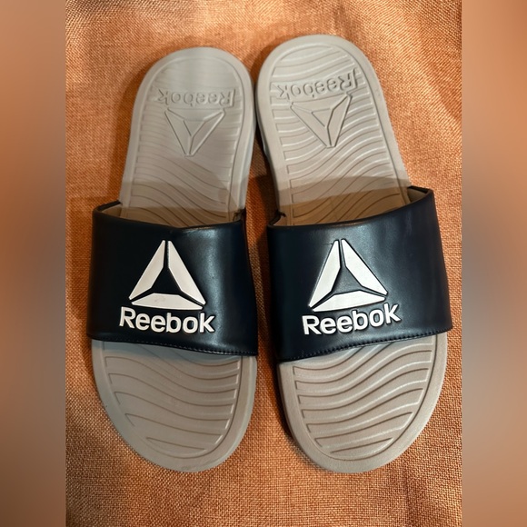 Reebok Men’s Slides - Picture 2 of 6
